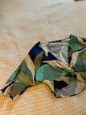 Zara Green & Navy Leaf-Print Tie-Front Top